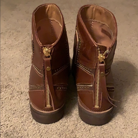 Worn Once! Ugg Sze 9 Booties w Gold stud Detailing - Picture 4 of 8